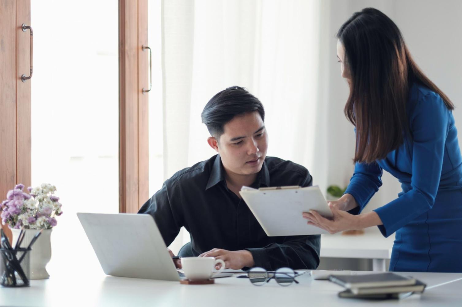 Análisis de estructura de URLs y arquitectura de sitio